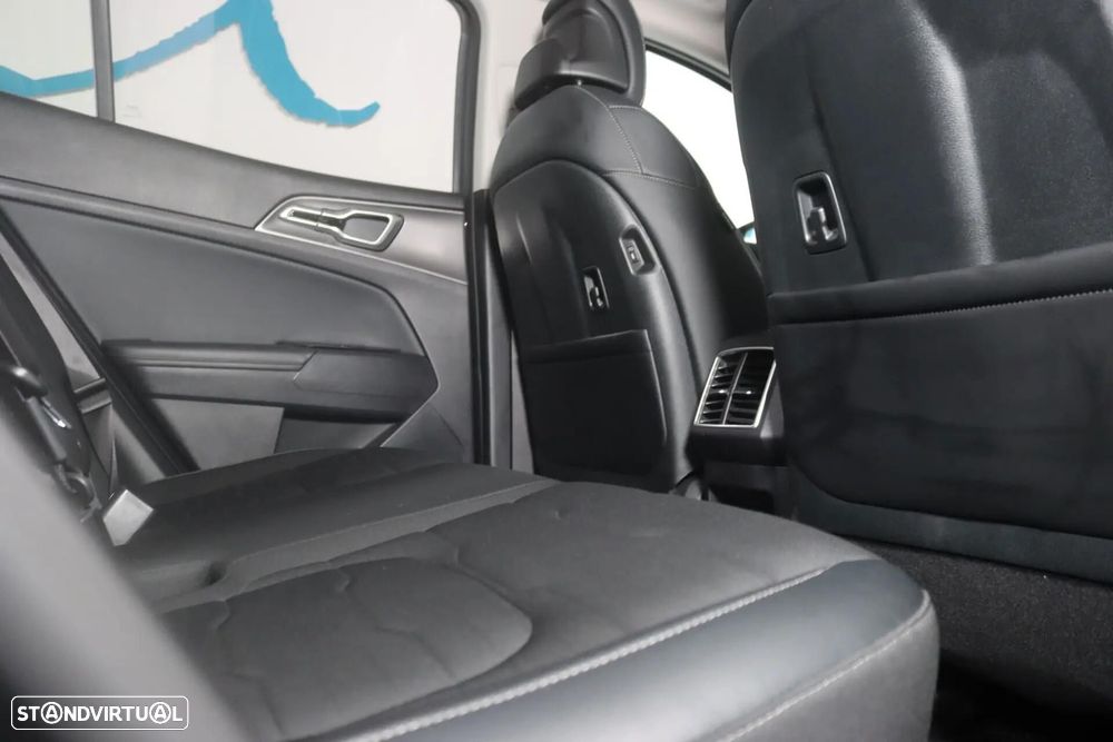 Kia Sportage 1.6 T-GDi PHEV Tech - 19