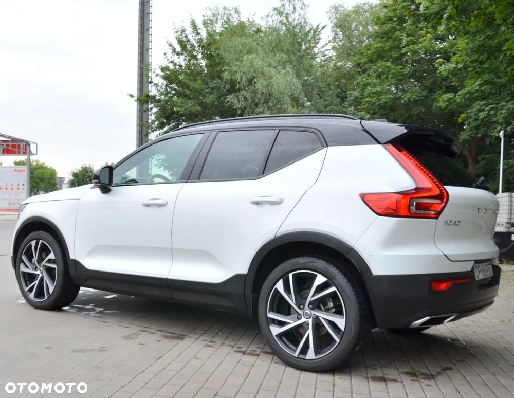 Volvo XC 40 T5 AWD Geartronic R-Design - 2