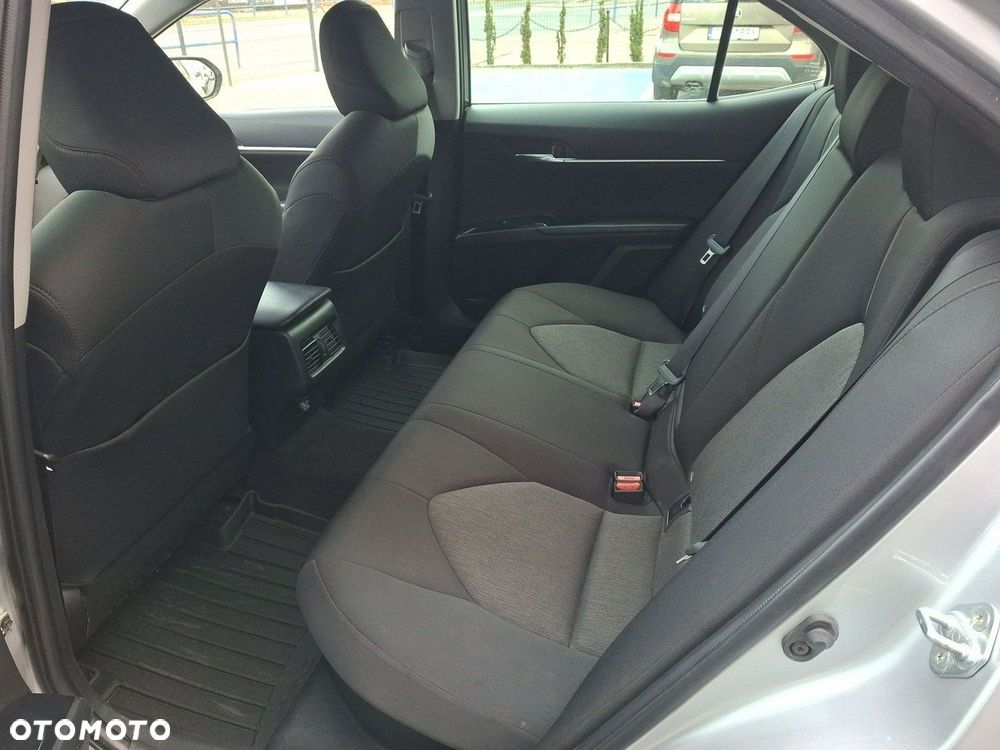 Toyota Camry 2.5 Hybrid Comfort CVT - 11