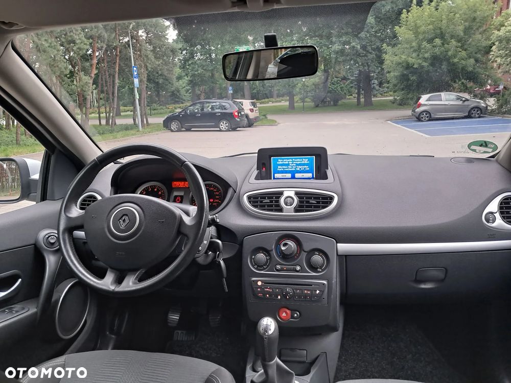 Renault Clio 1.2 TCE Authentique - 18