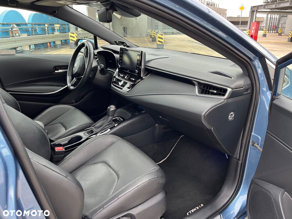 Toyota Corolla - 13