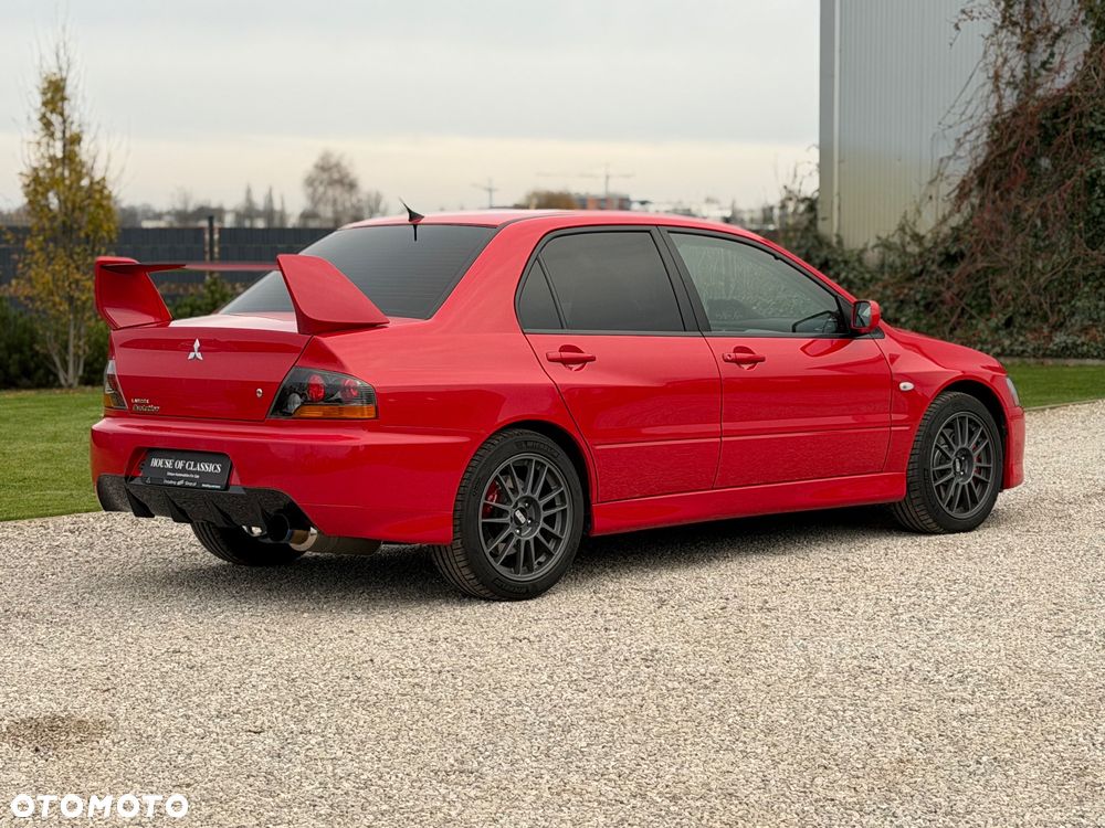 Mitsubishi Lancer Evo IX - 10