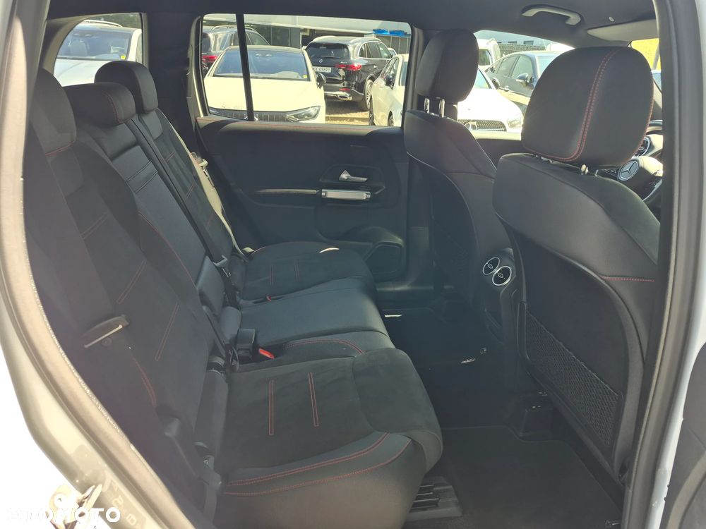 Mercedes-Benz GLB 200 7G-DCT - 28
