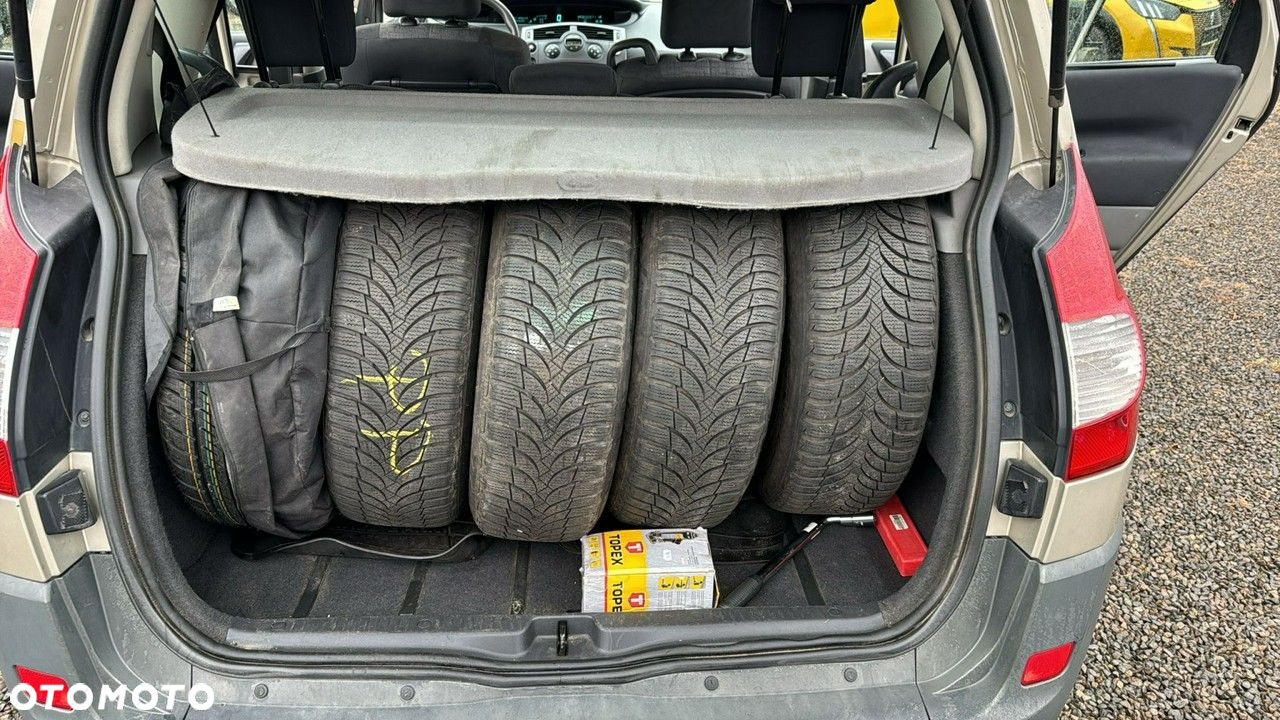 Renault Scenic - 8