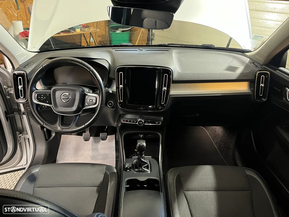 Volvo XC 40 2.0 D3 Momentum - 8