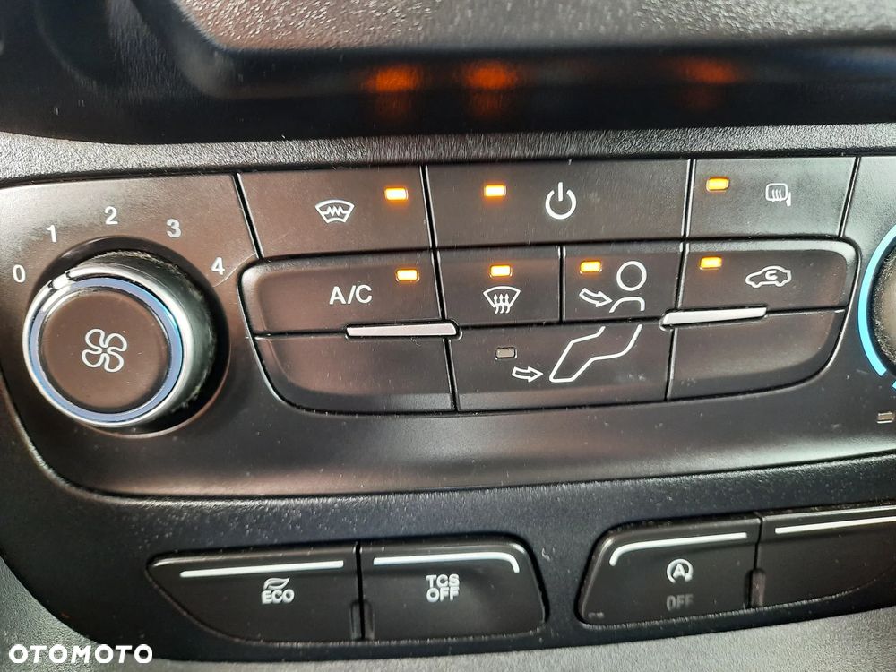 Ford Transit Connect  L2 Długi 3 osobowy - 27