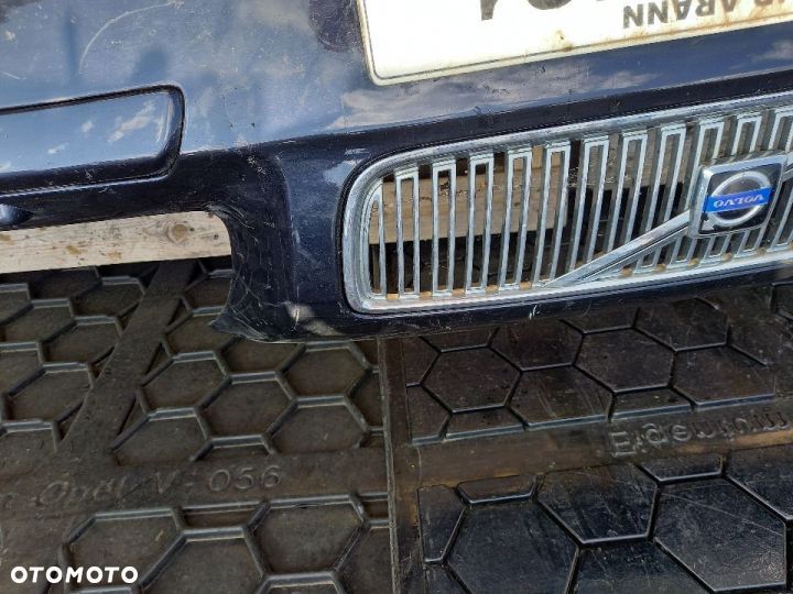 Zderzak przód przedni Volvo v70  05r. kod A981 - 7