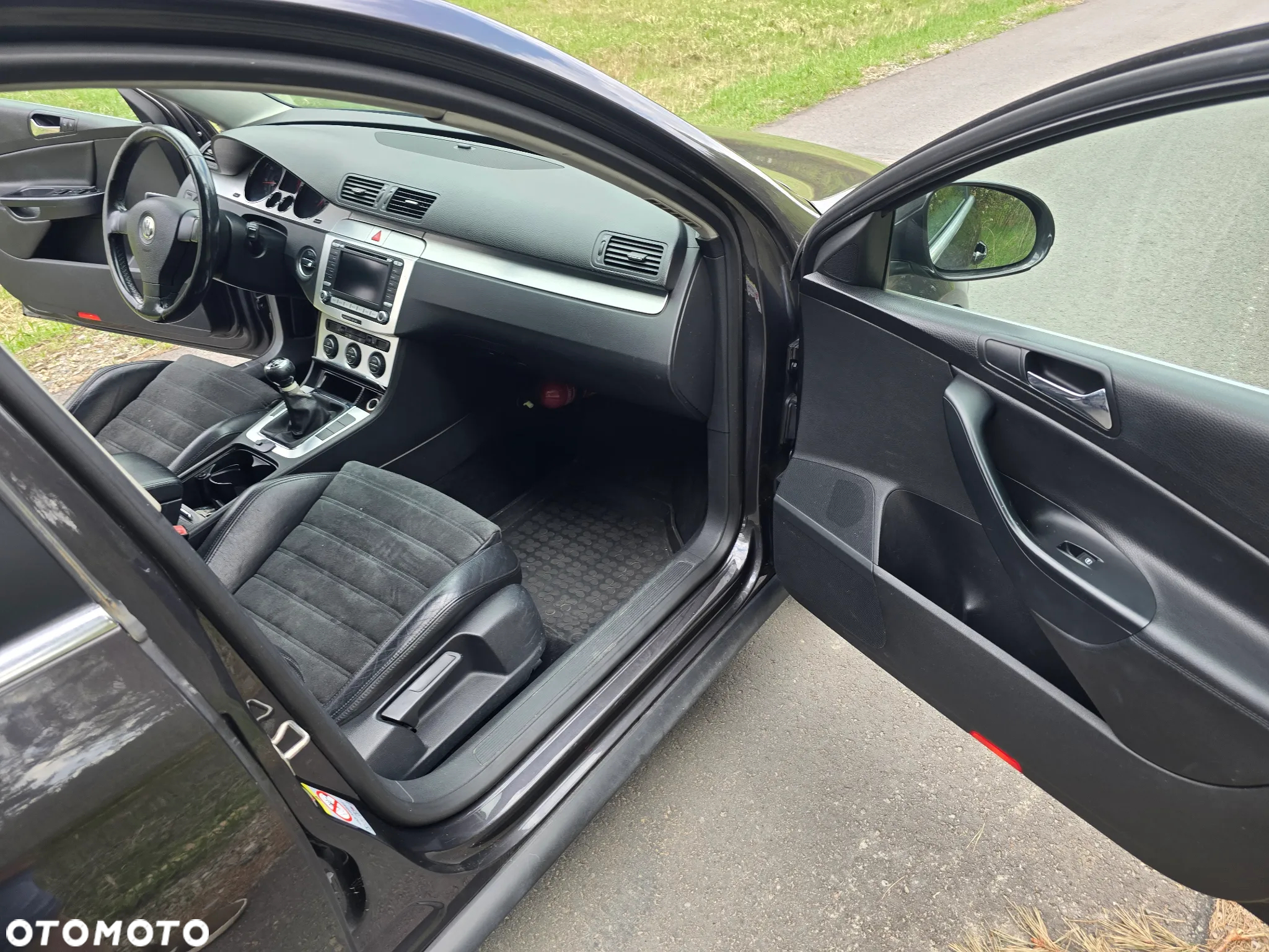 Volkswagen Passat Variant 2.0 TDI BlueMotion Technology Exclusive - 21
