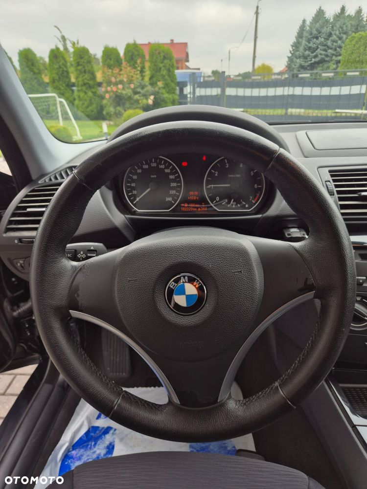 BMW Seria 1 116i - 12