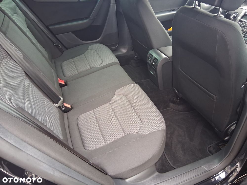 Volkswagen Passat 2.0 TDI BlueMotion Technology Comfortline - 8