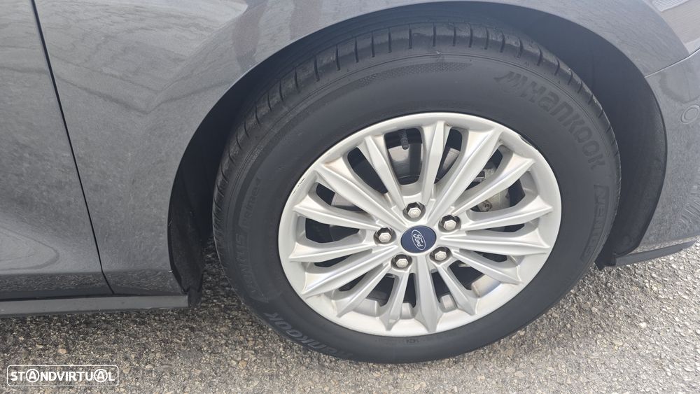 Ford Focus 1.0 EcoBoost Titanium - 28