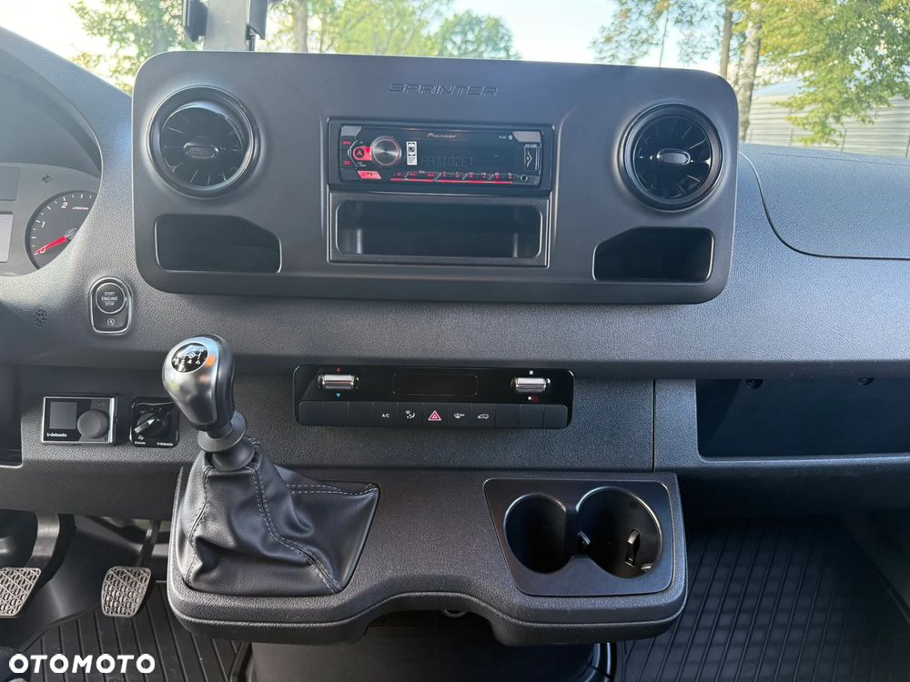 Mercedes-Benz Sprinter 317 CDI Long SELECT 907.235 - 25