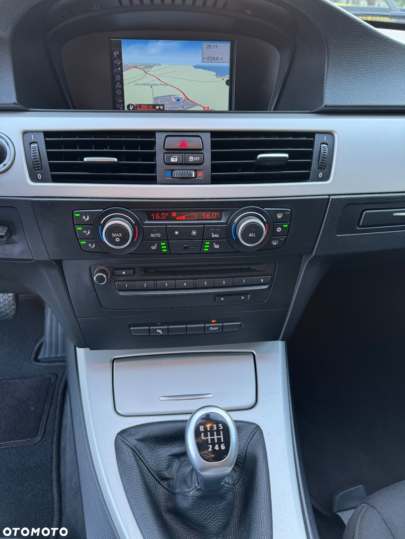 BMW Seria 3 318d - 15
