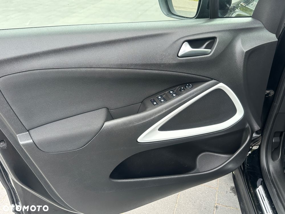 Opel Crossland X - 13