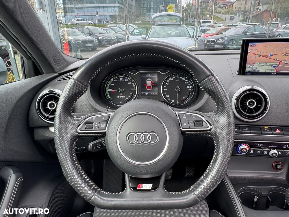 Audi A3 1.4 TFSI ack S line Sportpaket - 20