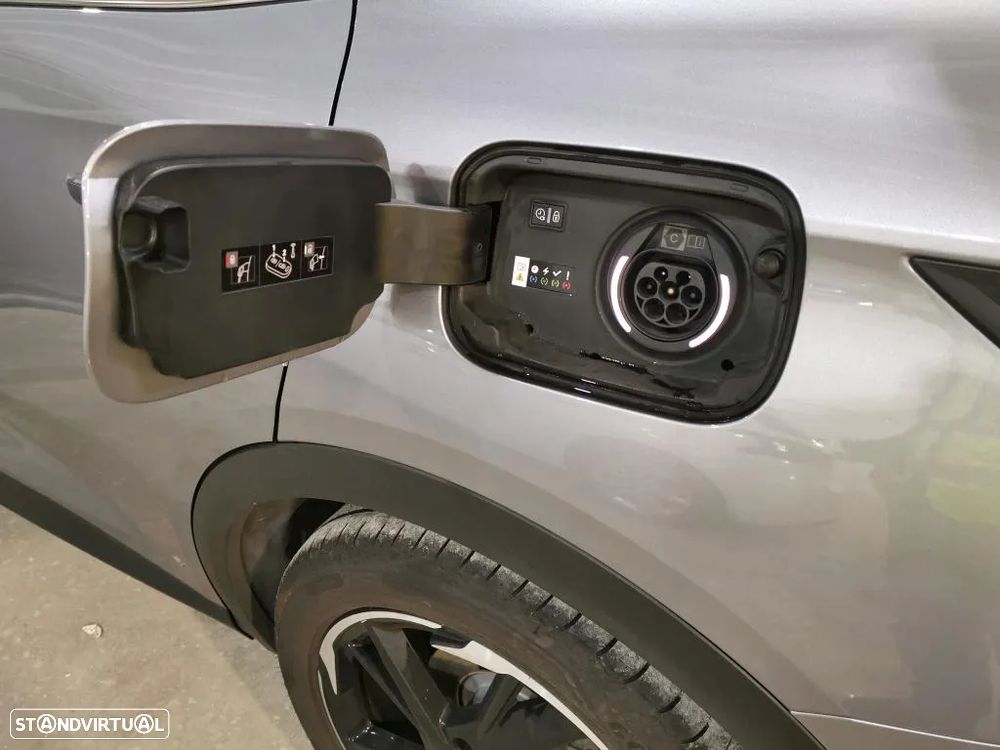 DS DS7 Crossback E-Tense Performance Line EAT8 - 11