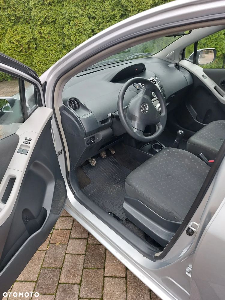 Toyota Yaris 1.3 Luna Gold - 3