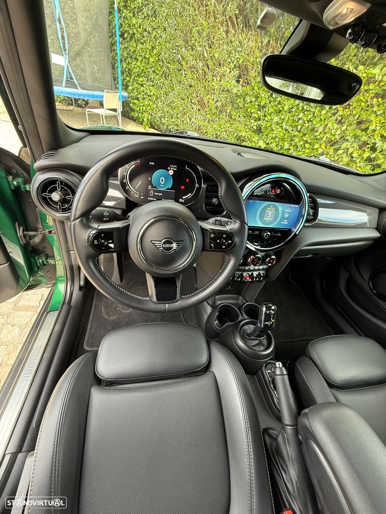 MINI 5 Portas Cooper Auto - 12