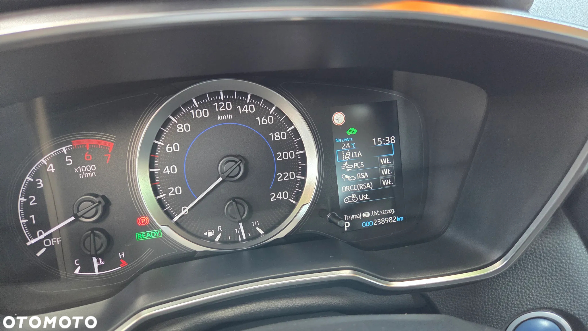 Toyota Corolla 1.8 Hybrid Comfort - 25