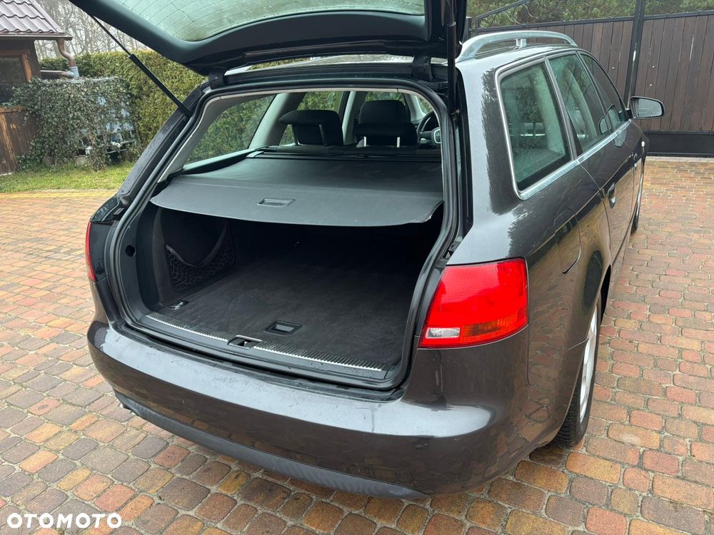 Audi A4 Avant 2.0 TDI DPF - 11