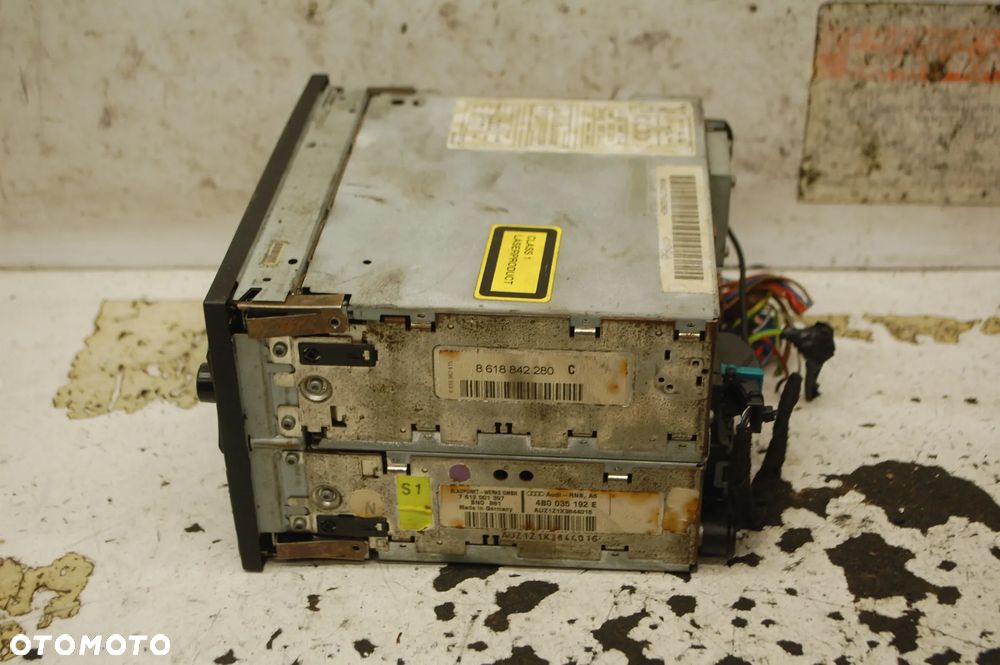 RADIO FABRYCZNE 2 DIN NAWIGACJA 4B0035192E + KOD VW PASSAT B5 AUDI A6 C5 - 2