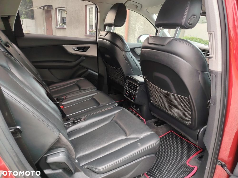 Audi Q7 - 30