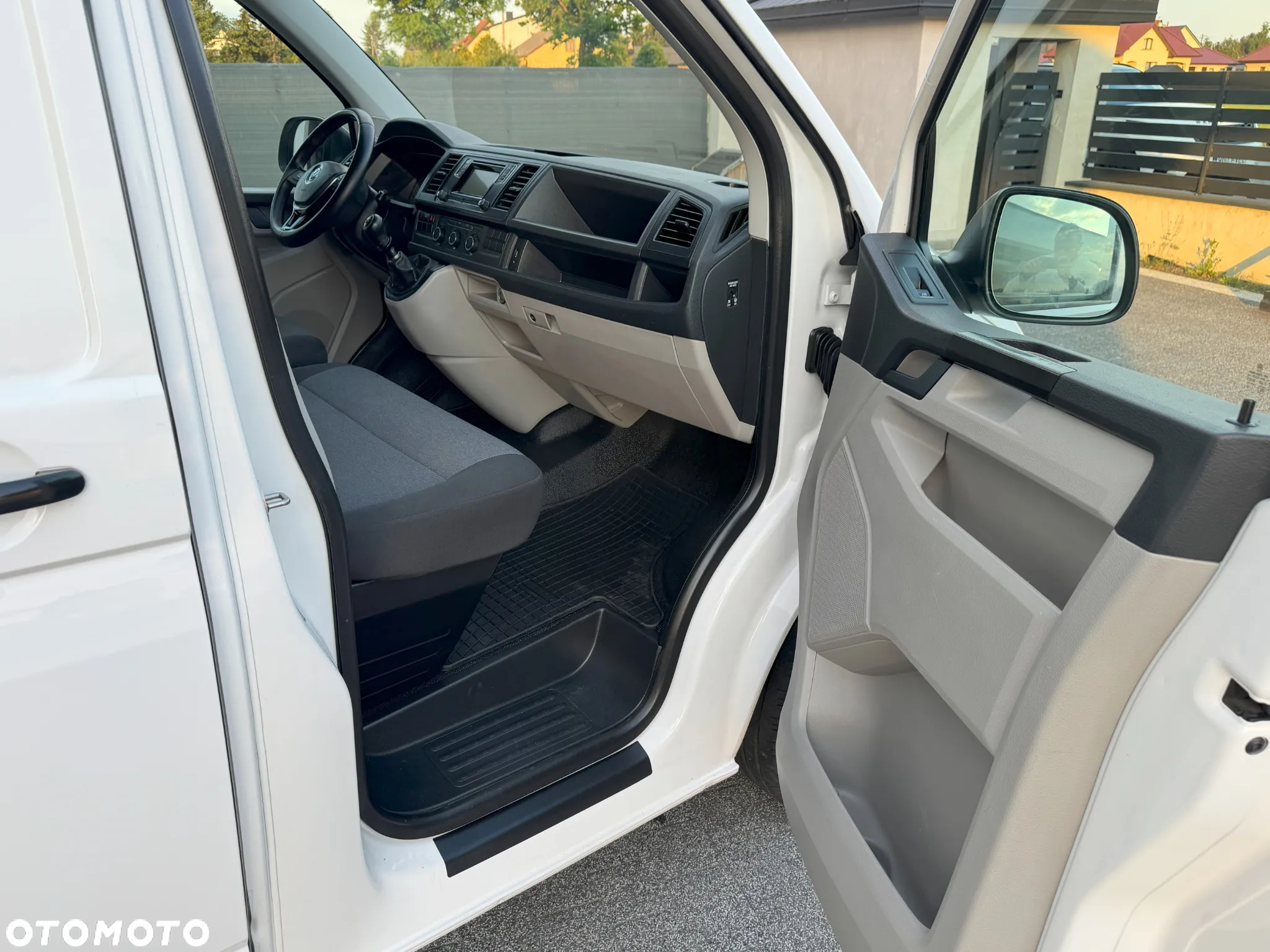 Volkswagen Transporter - 22