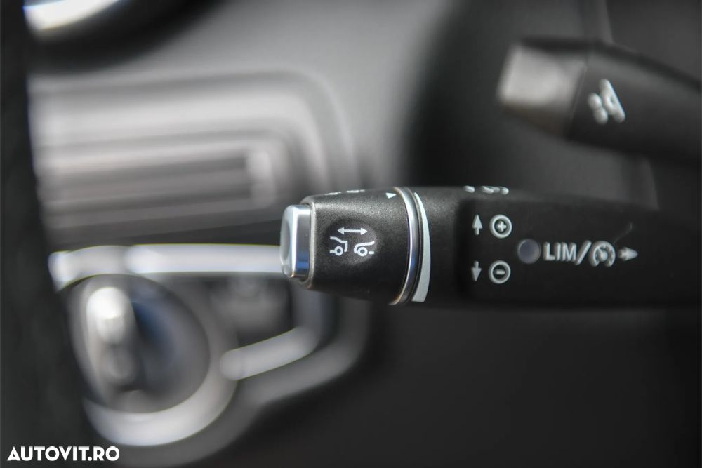 Mercedes-Benz GLC - 31