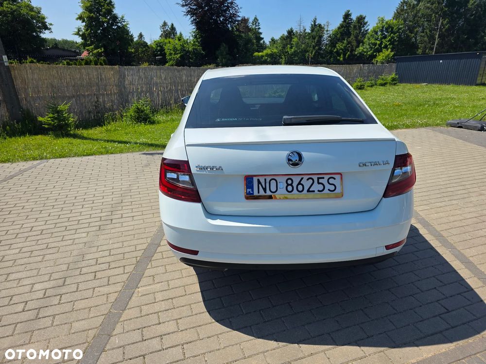 Skoda Octavia 1.4 TSI Clever DSG - 3