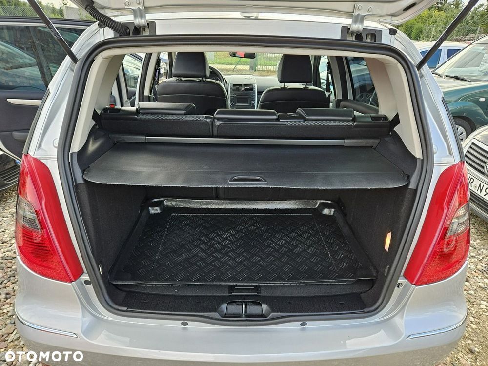Mercedes-Benz Klasa A 160 BlueEfficiency - 19