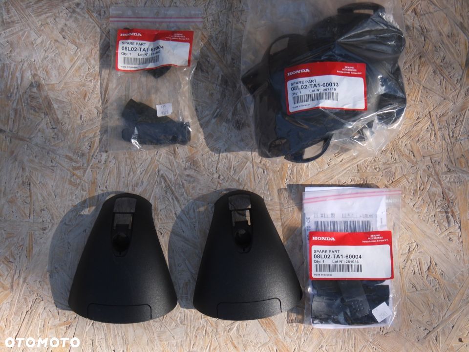 Honda - ZAŚLEPKA BAGAŻNIKA ORYGINAŁ OEM NOWA - 1