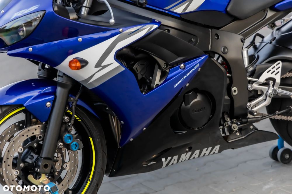 Yamaha R6 - 22