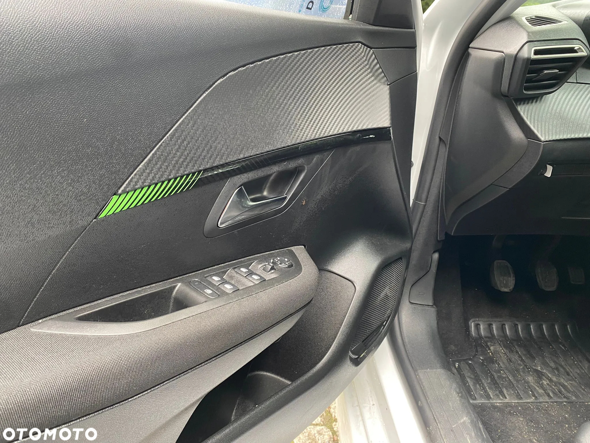 Peugeot 208 1.2 PureTech Active Pack S&S EAT8 - 16