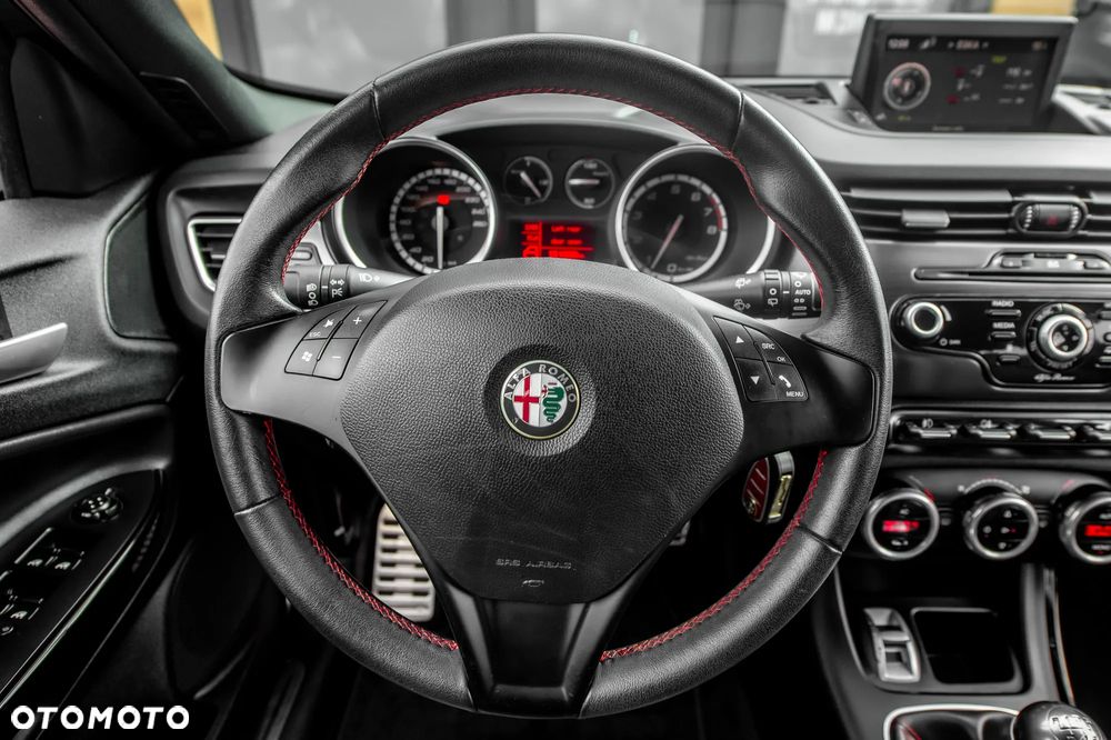 Alfa Romeo Giulietta 1.8 TBi 16V Quadrifoglio Verde - 22