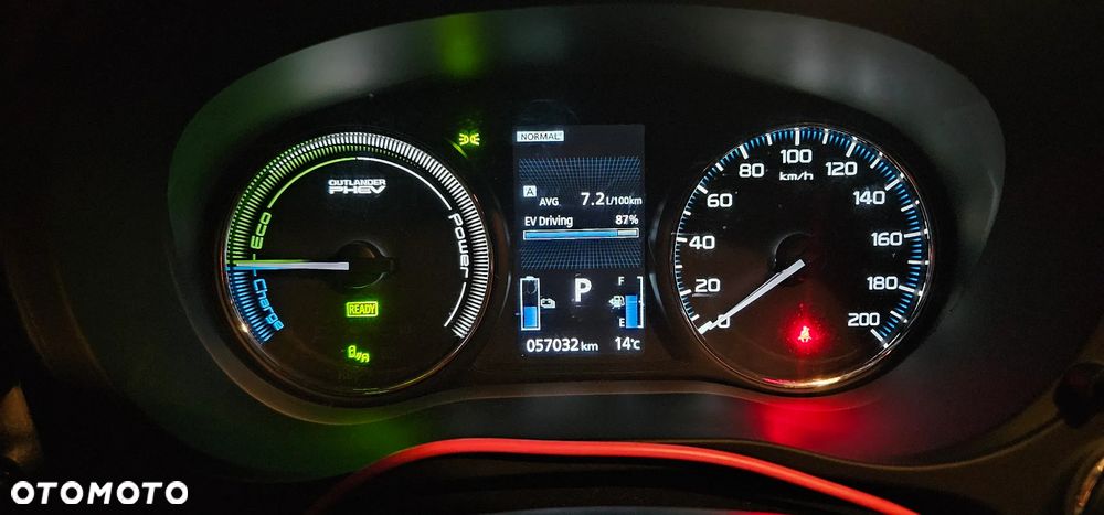 Mitsubishi Outlander 2.0 4WD - 29
