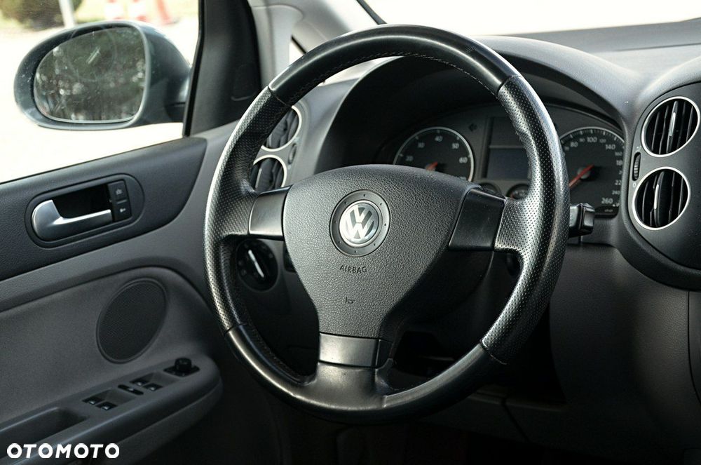 Volkswagen Golf Plus - 12
