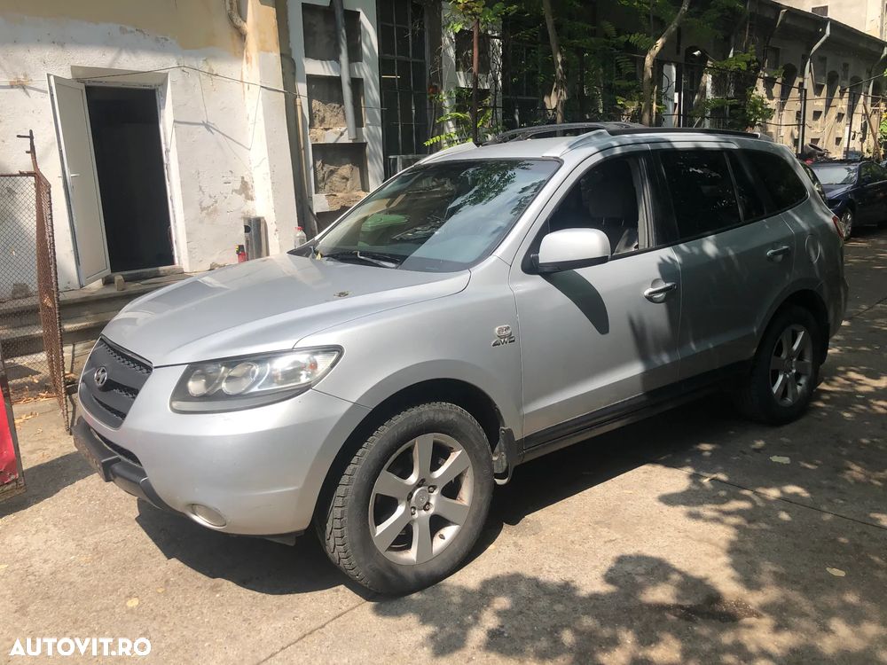 Dezmembrez Hyundai Santa FE 2 gri argintiu 2.2 diesel cutie manuala - 5