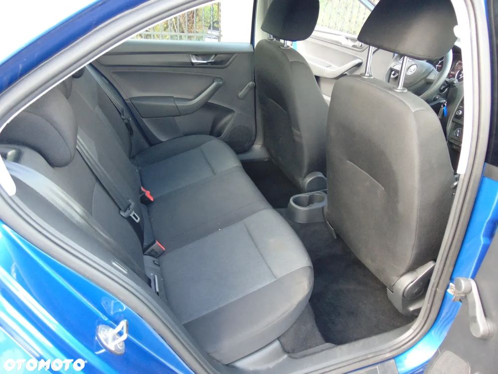 Skoda RAPID - 10