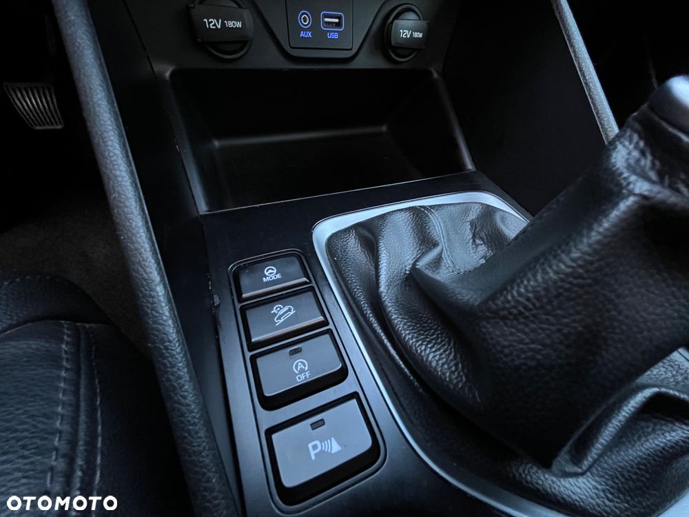 Hyundai Tucson blue 1.7 CRDi 2WD Style - 18