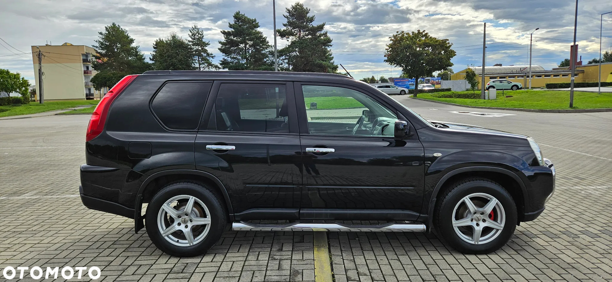 Nissan X-Trail 2.0 dCi 4x4 DPF Platinum - 17