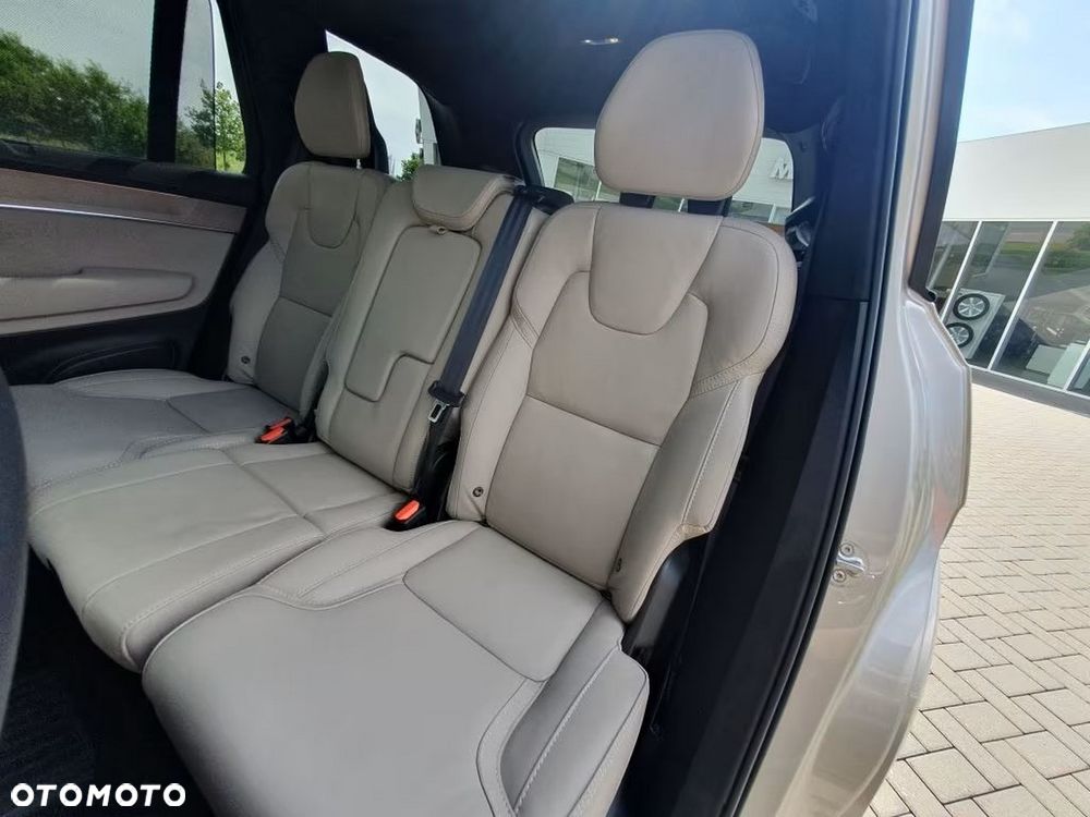 Volvo XC 90 T8 AWD Ultra Dark - 17