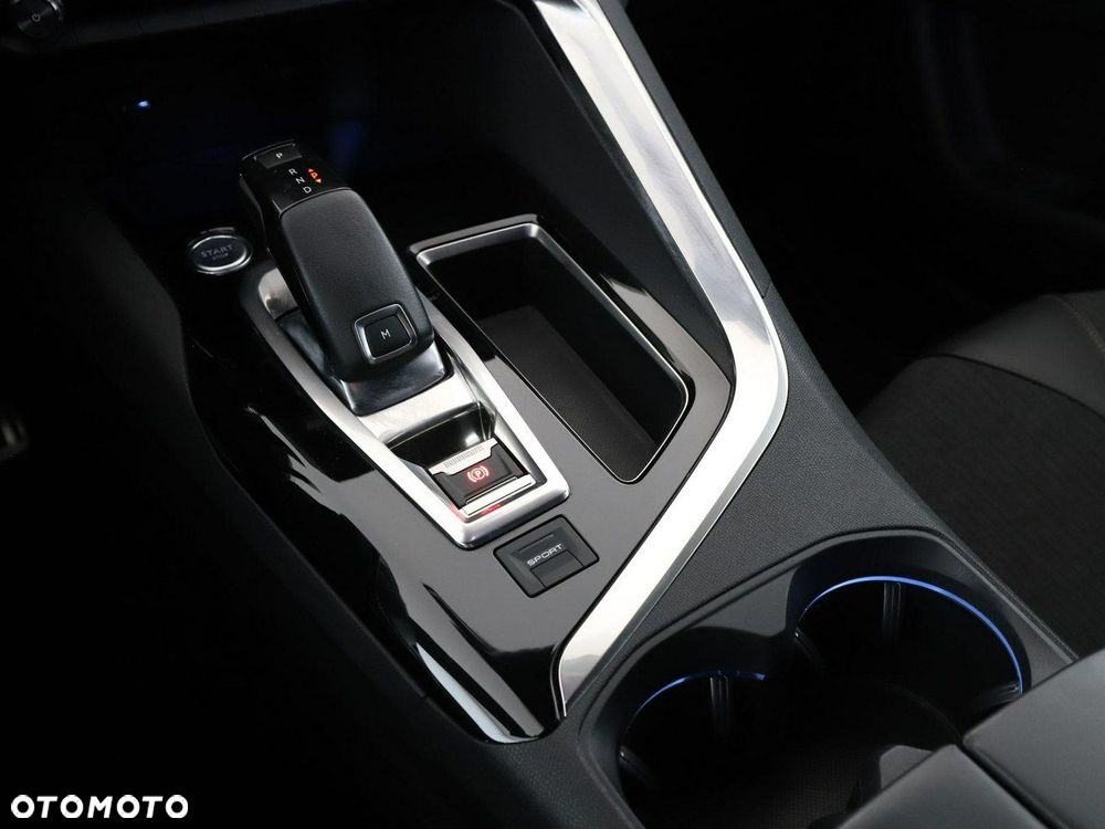 Peugeot 3008 1.6 THP Active S&S EAT6 - 32