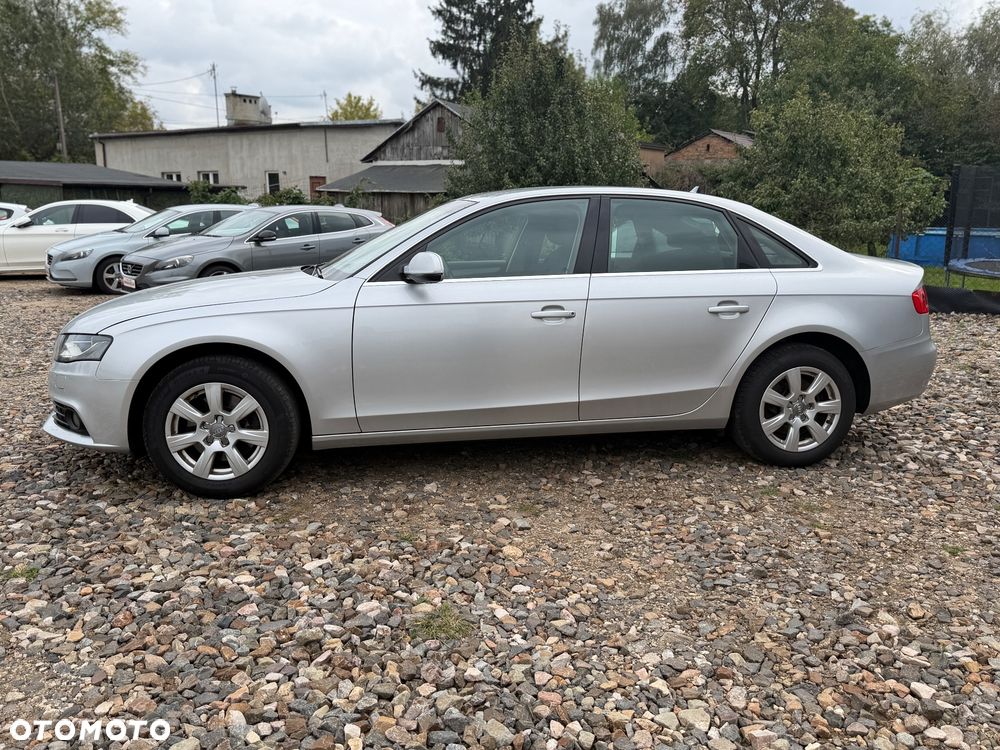Audi A4 Limousine - 6
