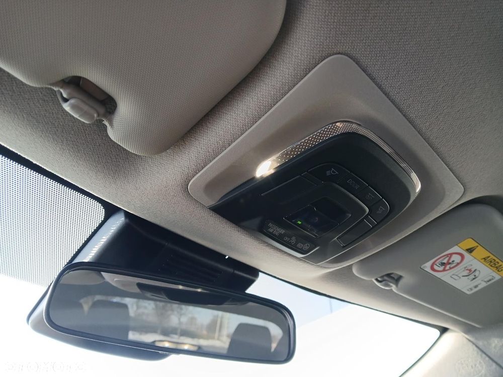 Toyota Corolla 1.8 Hybrid Comfort - 36