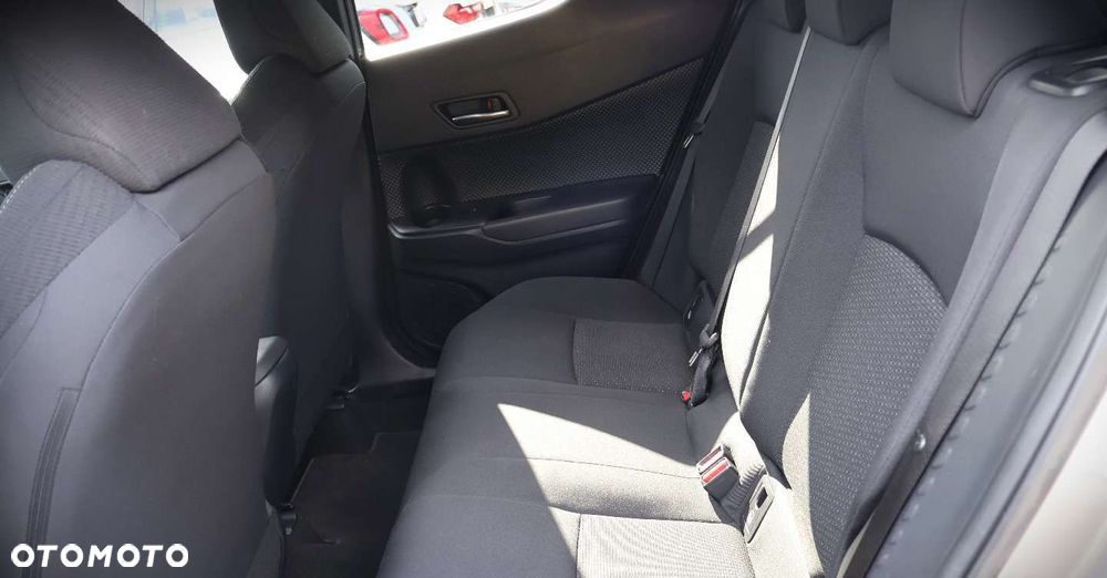 Toyota C-HR - 13