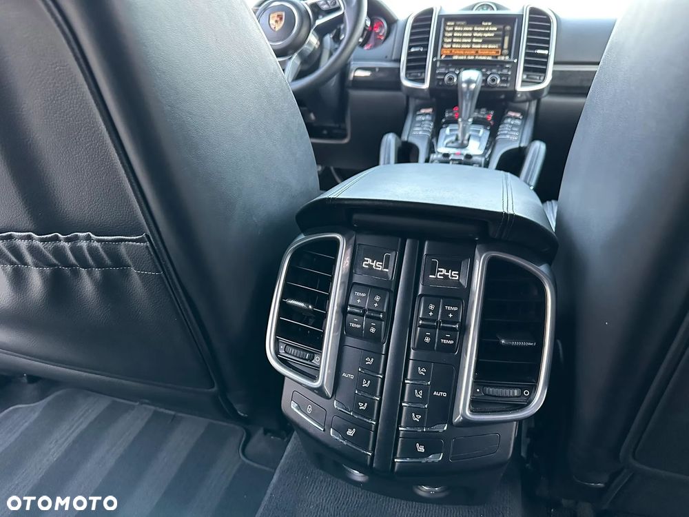 Porsche Cayenne Tiptronic S - 10