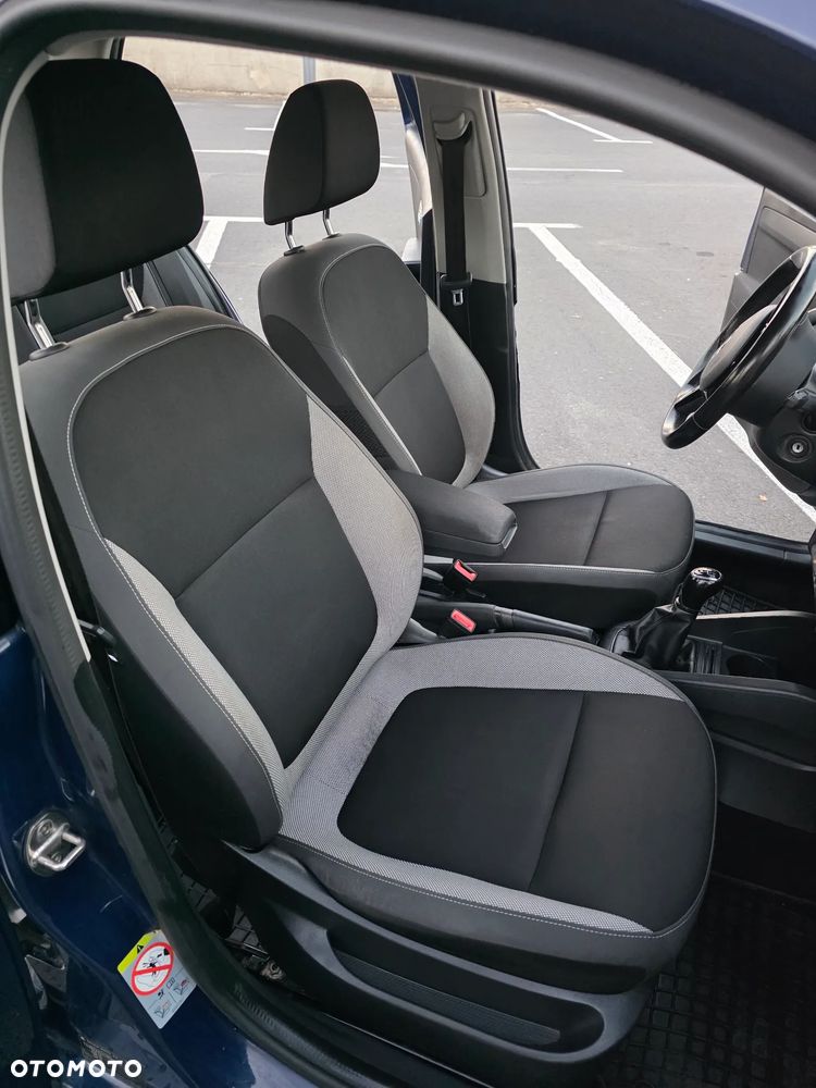 Skoda Fabia - 11