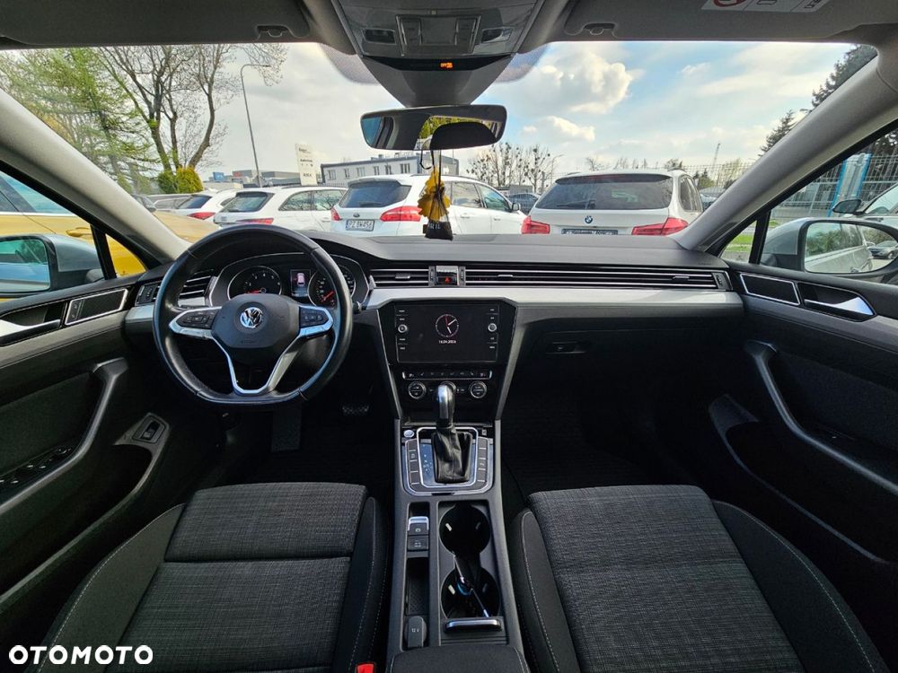 Volkswagen Passat - 18