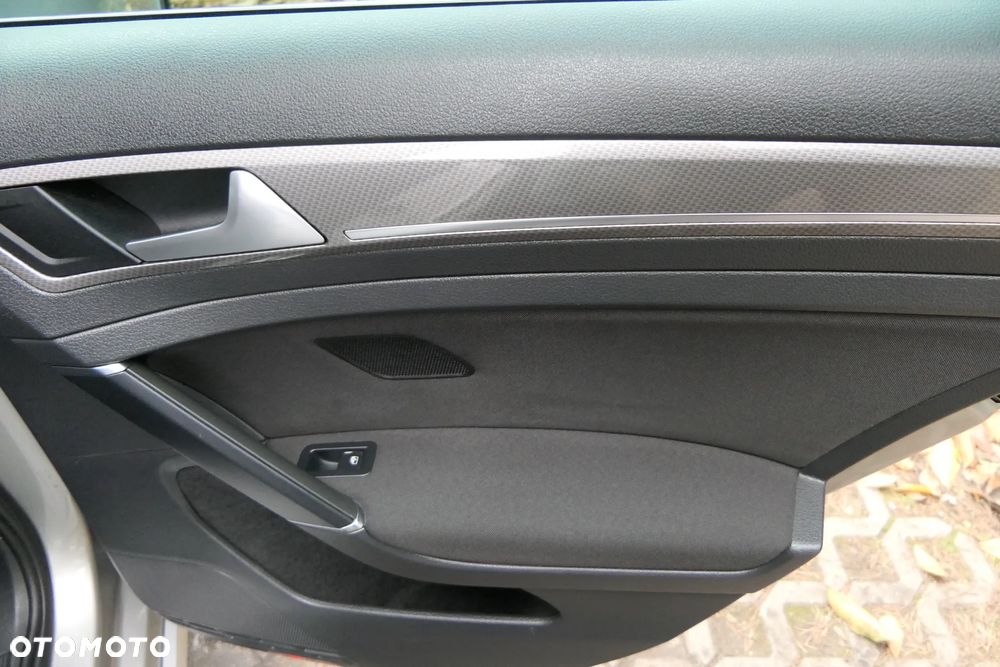 Volkswagen Golf 2.0 BlueTDI 4Motion Comfortline - 33