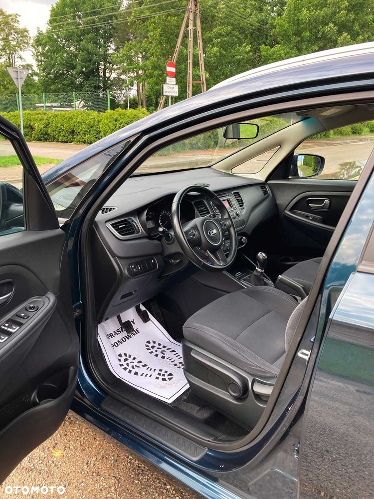 Kia Carens - 6